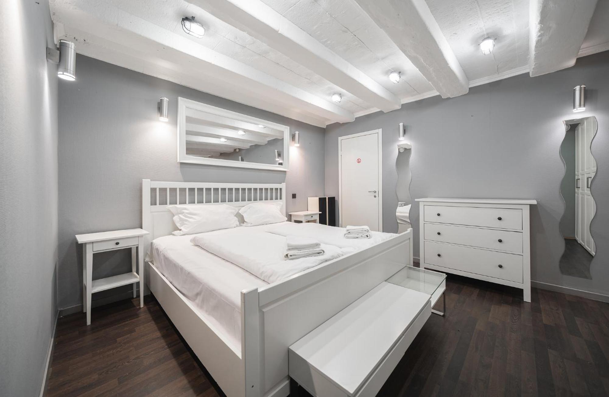 Islandijos Self Check-In Basement Apartments VNO Exterior foto
